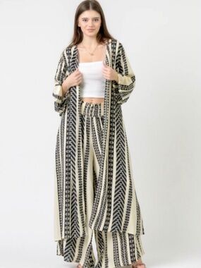 🆕 Rhea Print Long Jacket w/Aztec Print size L/Xl